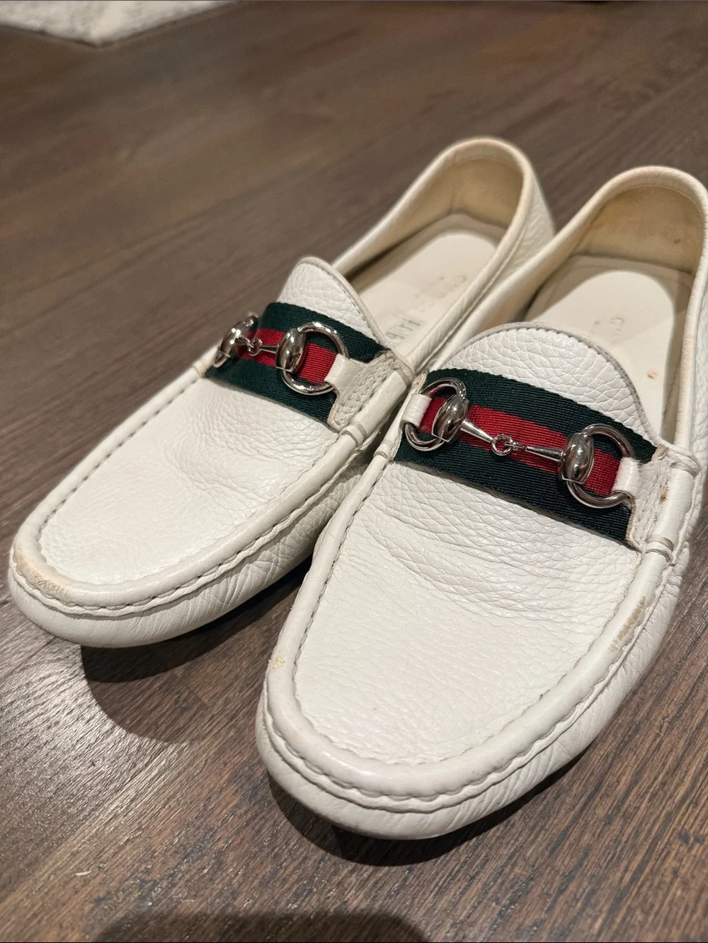 Gucci White Leather Loafers with Green-Red Web and Silver Horsebit Size 8